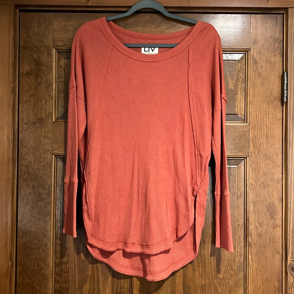 LIV women’s thermal size small